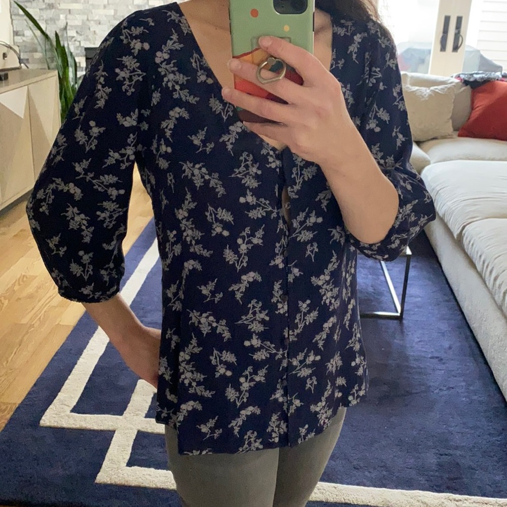 Hinge button front blouse